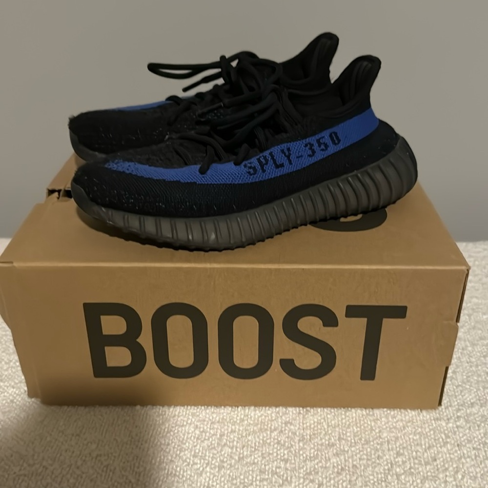 Yeezy Boost 350 dazzling blue